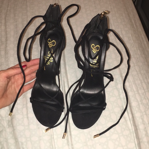 Fashion Nova Shoes - FashionNova 🖤 Black strappy heels